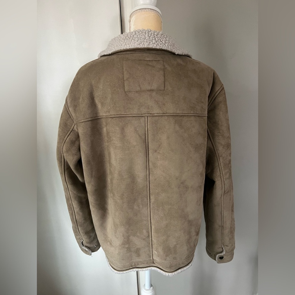 Covington Woman’s Tan Faux Suede Sherpa Lined Barn Style Jacket Size Medium - Picture 11 of 16